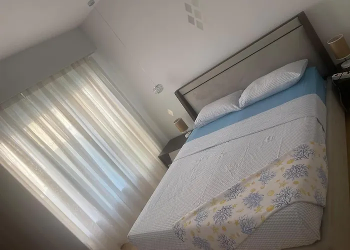 Charme Provenzale מנטון